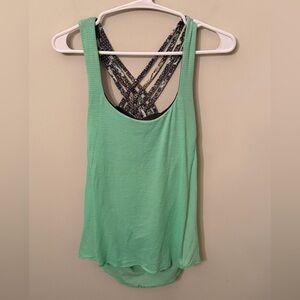 Lululemon Wild Tank 2-in-1 Size 6